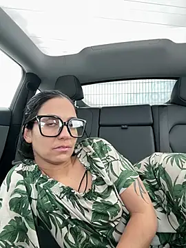 LaPetiteKim online show from March 11, 2026, 1:06 pm