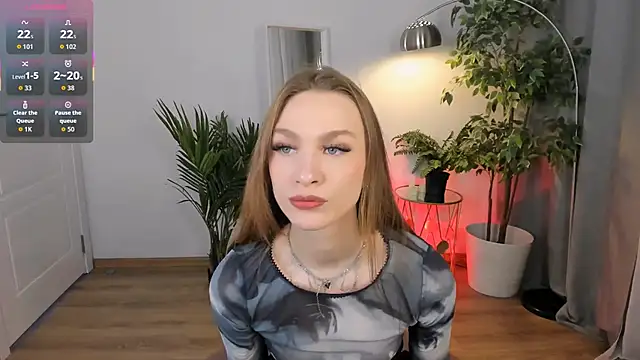 PollyMayer online show from November 18, 2025, 8:57 pm