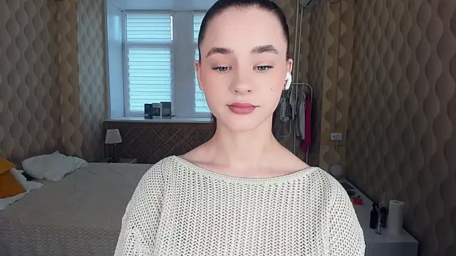 Snapshot of JinnyMcie chatting on October 19, 2025, 9:32 am JinnyMcie online show from October 19, 2025, 9:32 am