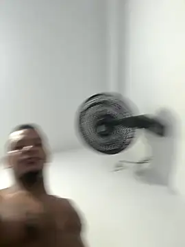 Snapshot of avatar13- chatting on October 6, 2025, 1:30 pm avatar13- online show from October 6, 2025, 1:30 pm