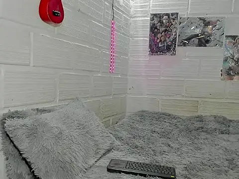 Snapshot of Daniell_007 chatting on October 16, 2025, 7:48 pm Daniell 007 online show from October 16, 2025, 7:48 pm