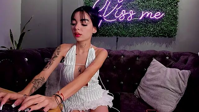 Snapshot of scarlettvelvet_ chatting on November 9, 2025, 1:42 pm scarlettvelvet online show from November 9, 2025, 1:42 pm