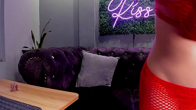 Snapshot of scarlettvelvet_ chatting on November 11, 2025, 6:19 pm scarlettvelvet online show from November 11, 2025, 6:19 pm