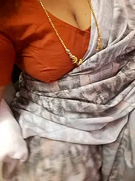 Snapshot of Tamil_Ammani chatting on October 3, 2025, 7:11 pm Tamil Ammani online show from October 3, 2025, 7:11 pm