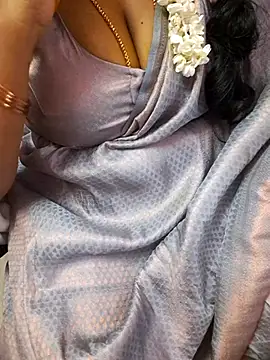 Snapshot of Tamil_Ammani chatting on October 4, 2025, 7:45 pm Tamil Ammani online show from October 4, 2025, 7:45 pm