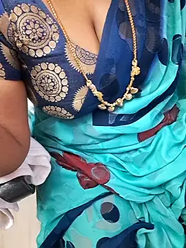 Snapshot of Tamil_Ammani chatting on November 3, 2025, 8:32 pm Tamil Ammani online show from November 3, 2025, 8:32 pm