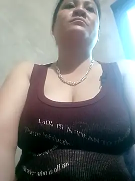 Snapshot of bae-bae chatting on November 15, 2025, 11:32 pm bae-bae online show from November 15, 2025, 11:32 pm