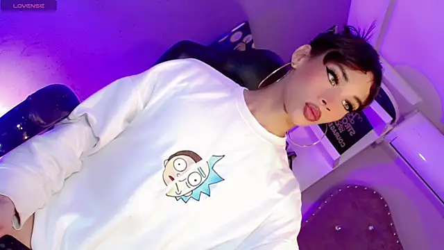 Snapshot of Daphnne_XXX chatting on October 5, 2025, 9:13 pm Daphnne XXX online show from October 5, 2025, 9:13 pm