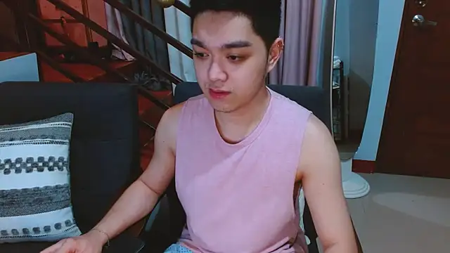 Snapshot of JayKarLo chatting on October 29, 2025, 3:25 pm JayKarLo online show from October 29, 2025, 3:25 pm