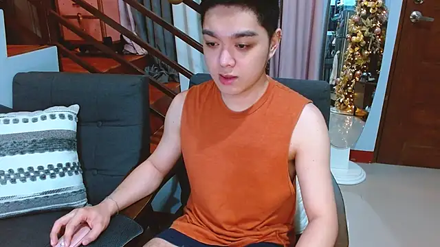 Snapshot of JayKarLo chatting on November 3, 2025, 1:23 pm JayKarLo online show from November 3, 2025, 1:23 pm