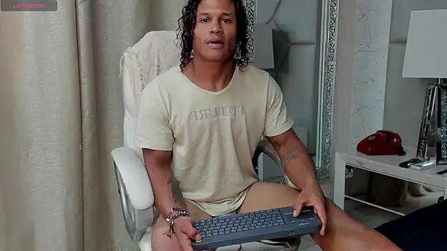 Snapshot of casike1 chatting on November 3, 2025, 12:17 pm casike1 online show from November 3, 2025, 12:17 pm