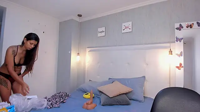 Snapshot of is_a_bell chatting on October 8, 2025, 1:42 pm is a bell online show from October 8, 2025, 1:42 pm