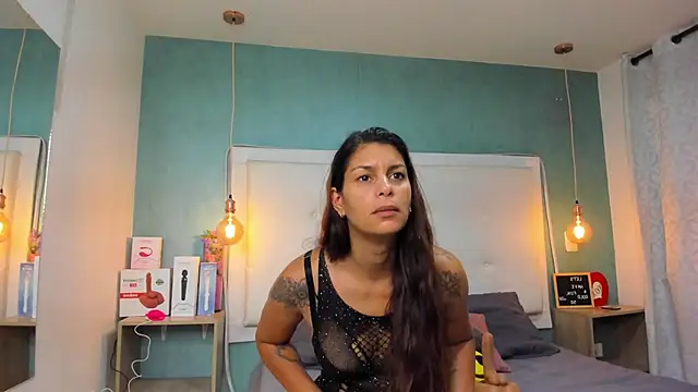 Snapshot of is_a_bell chatting on October 12, 2025, 1:54 pm is a bell online show from October 12, 2025, 1:54 pm