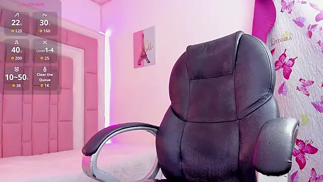 Snapshot of Klaret_Toy chatting on October 15, 2025, 4:51 pm Klaret Toy online show from October 15, 2025, 4:51 pm