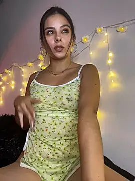 SaraMistick online show from April 17, 2026, 11:02 am