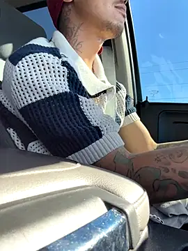 Snapshot of Loadedeggs chatting on October 2, 2025, 4:58 pm Loadedeggs online show from October 2, 2025, 4:58 pm