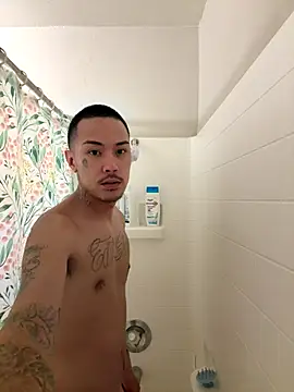 Snapshot of Loadedeggs chatting on October 16, 2025, 1:56 pm Loadedeggs online show from October 16, 2025, 1:56 pm