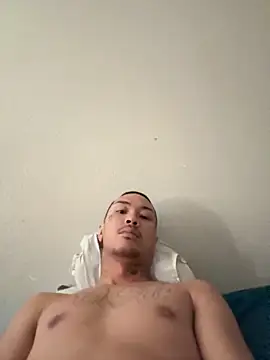 Snapshot of Loadedeggs chatting on October 17, 2025, 2:52 pm Loadedeggs online show from October 17, 2025, 2:52 pm