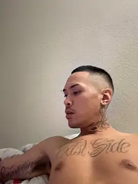 Snapshot of Loadedeggs chatting on October 24, 2025, 1:46 am Loadedeggs online show from October 24, 2025, 1:46 am