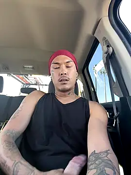 Snapshot of Loadedeggs chatting on November 3, 2025, 9:48 pm Loadedeggs online show from November 3, 2025, 9:48 pm