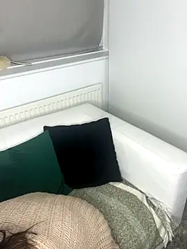 LolaReaX online show from October 17, 2025, 7:11 am