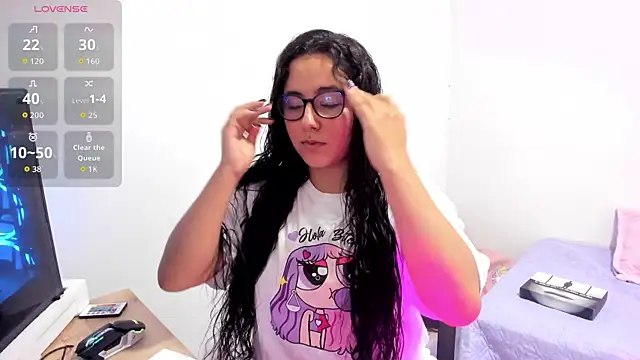 Snapshot of Venus_cat_ chatting on October 28, 2025, 2:53 pm Venus cat online show from October 28, 2025, 2:53 pm