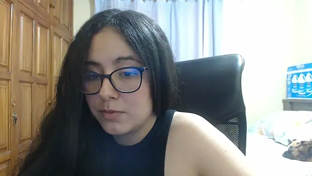 Snapshot of Venus_cat_ chatting on December 1, 2025, 1:10 am Venus cat online show from December 1, 2025, 1:10 am