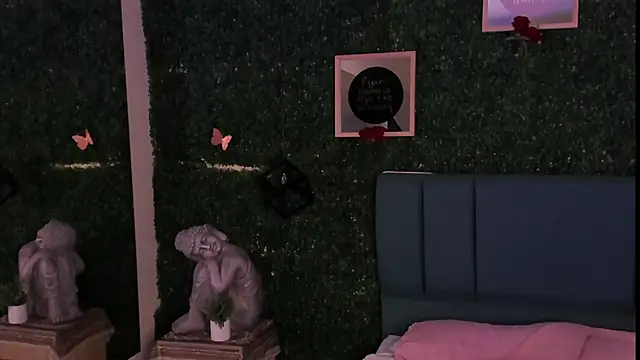 Snapshot of Rubyvixxen_ chatting on November 7, 2025, 3:28 am Rubyvixxen online show from November 7, 2025, 3:28 am