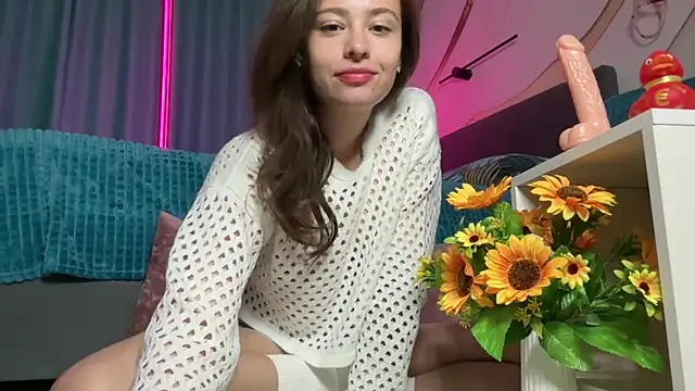 erikaa miuu online show from October 17, 2025, 5:26 pm