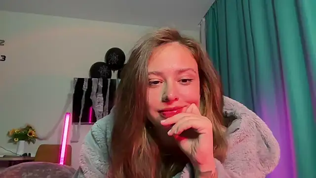 erikaa miuu online show from October 30, 2025, 5:46 pm