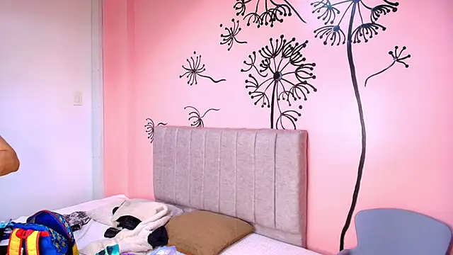 Snapshot of scarlet_milf_ chatting on October 9, 2025, 8:18 pm scarlet milf online show from October 9, 2025, 8:18 pm