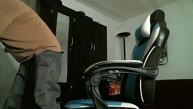 Dickie Dicking online show from October 10, 2025, 8:52 pm