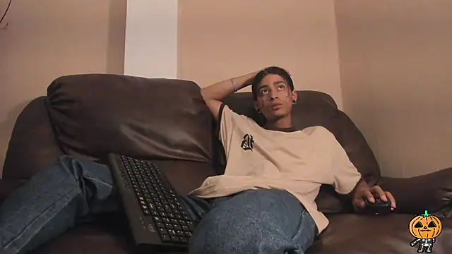 Dickie Dicking online show from October 17, 2025, 8:22 pm