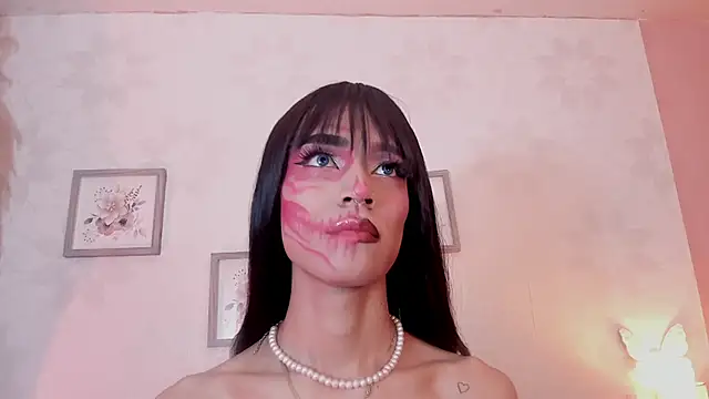 Snapshot of alana_madison10 chatting on October 31, 2025, 5:19 am alana madison10 online show from October 31, 2025, 5:19 am