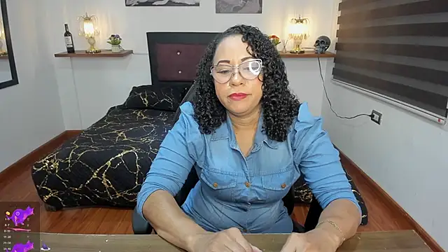 Snapshot of Veronica_jonness chatting on October 1, 2025, 2:01 pm Veronica jonness online show from October 1, 2025, 2:01 pm