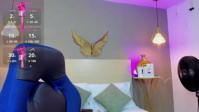 Snapshot of ariel_blossomm chatting on October 27, 2025, 12:31 pm ariel blossomm online show from October 27, 2025, 12:31 pm