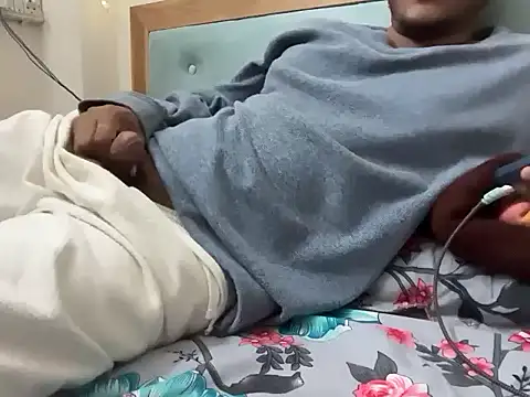 YourBlackBull online show from October 4, 2025, 9:40 am