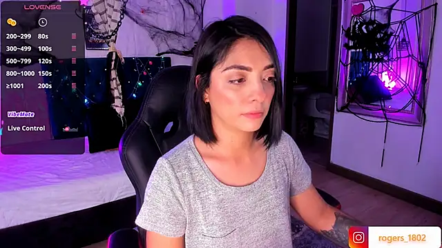 Snapshot of isaa_dl chatting on October 19, 2025, 6:19 pm isaa dl online show from October 19, 2025, 6:19 pm