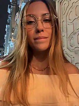 fanyabbey online show from May 17, 2026, 3:48 am