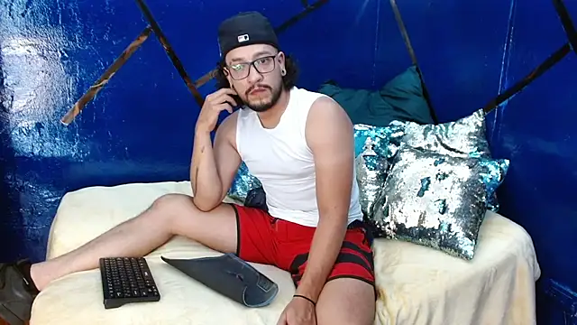 Snapshot of Ethan_w12 chatting on October 5, 2025, 12:09 am Ethan w12 online show from October 5, 2025, 12:09 am