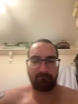 Snapshot of Jwr2316 chatting on October 17, 2025, 6:32 pm Jwr2316 online show from October 17, 2025, 6:32 pm