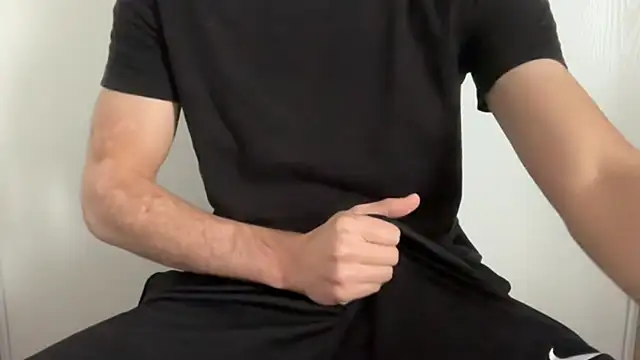 Snapshot of ncjuice_ chatting on November 9, 2025, 2:15 pm ncjuice online show from November 9, 2025, 2:15 pm