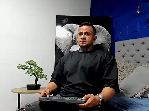 ZEUS-KING online show from October 3, 2025, 12:40 am