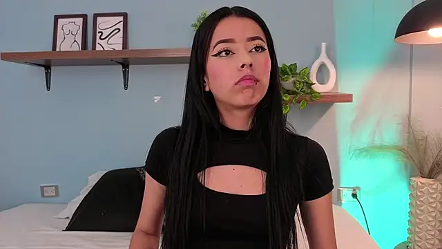 Megan Ritz online show from November 9, 2025, 7:56 pm