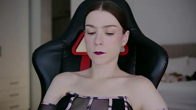 WowHelloAlice online show from April 23, 2026, 3:30 am