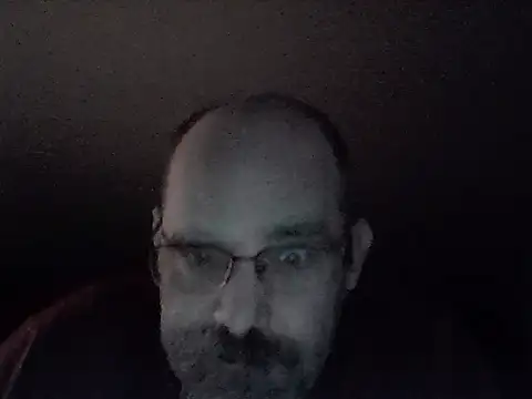 crazyheratic8 online show from July 9, 2026, 3:43 am