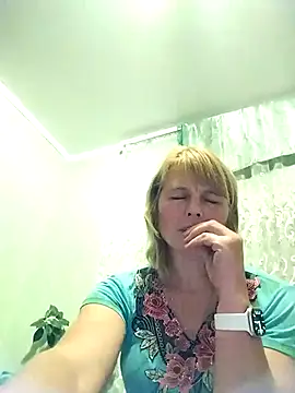 Masha412111 online show from October 6, 2025, 8:39 pm