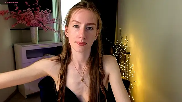GoldenRose  online show from May 15, 2026, 1:18 pm