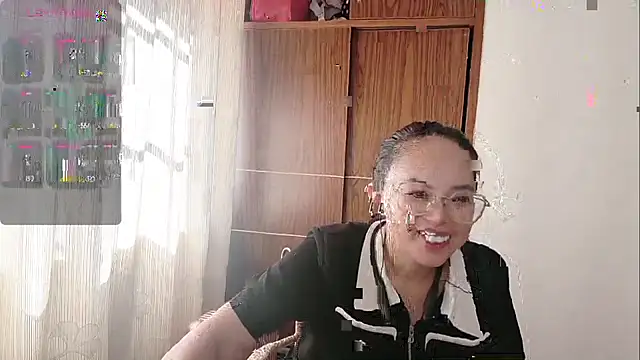 Snapshot of yueliang-166 chatting on October 7, 2025, 6:32 am yueliang-166 online show from October 7, 2025, 6:32 am