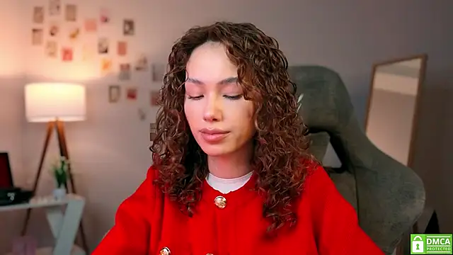 Snapshot of branchwithflowerss chatting on October 7, 2025, 12:35 pm branchwithflowerss online show from October 7, 2025, 12:35 pm